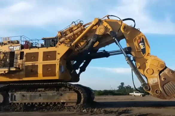 Caterpillar 6090 FS: Nearly 94 Tonnes in a Single Bucket
