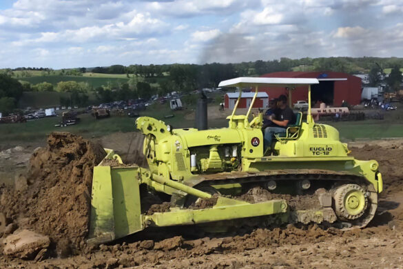 Euclid TC-12: Twin-Engine Bulldozer