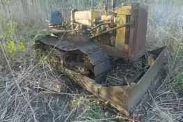 Old Abandoned John Deere 40 Dozer Brought Back to Work